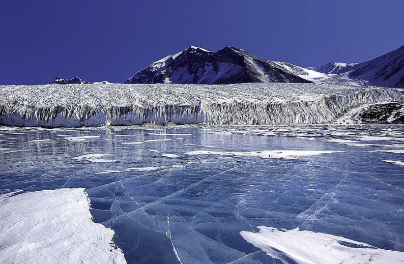  Antarctica. (photo credit: WALLPAPER FLARE)