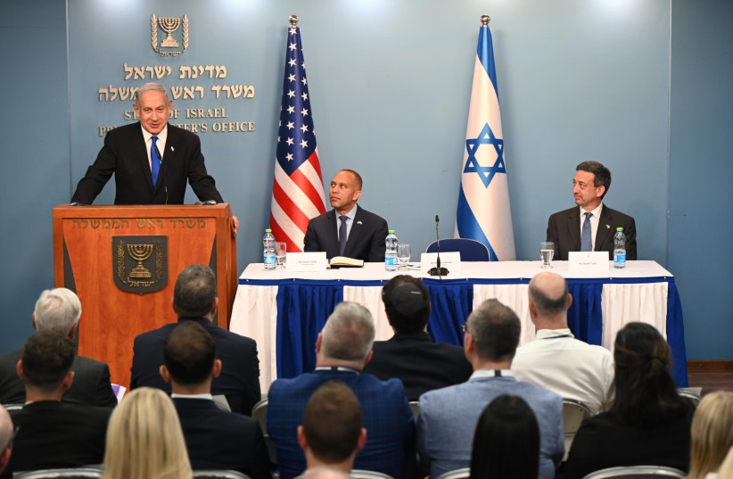  Bibi meeting with the delegation (photo credit: HAIM ZACH/GPO)