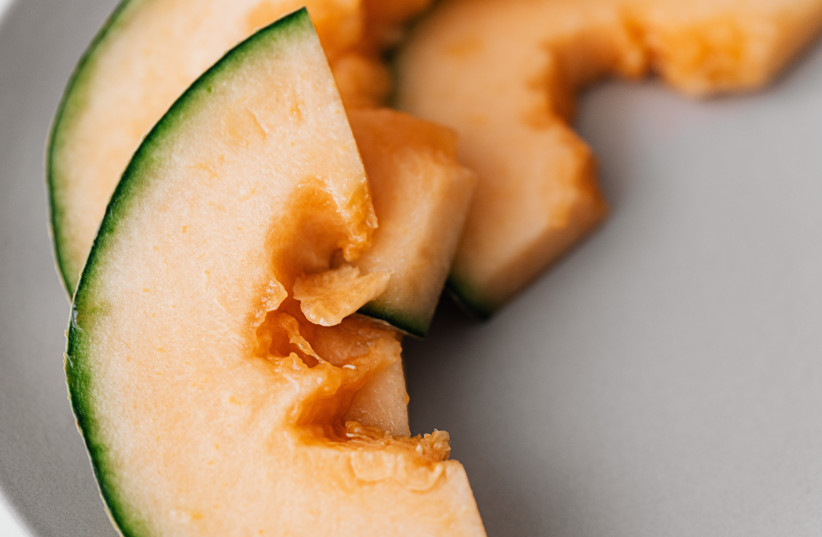 Melon has surprising health benefits that you may not know about  (photo credit: PEXELS)