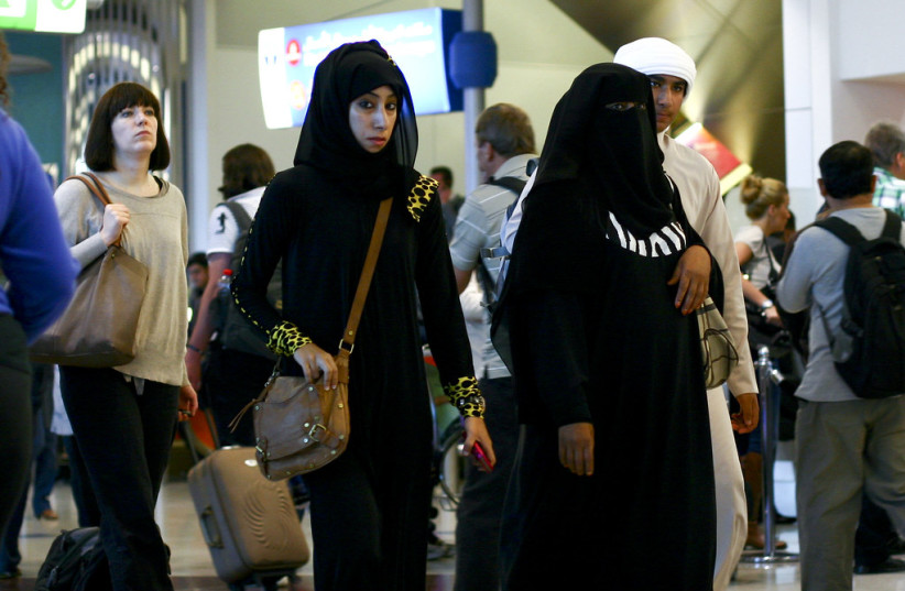  Muslim women wearing abaya robes. (photo credit: FLICKR)