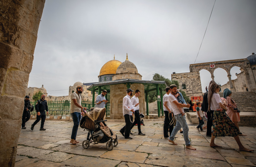  JEWS VISIT the Temple Mount, earlier this year. (photo credit: JAMAL AWAD/FLASH90)