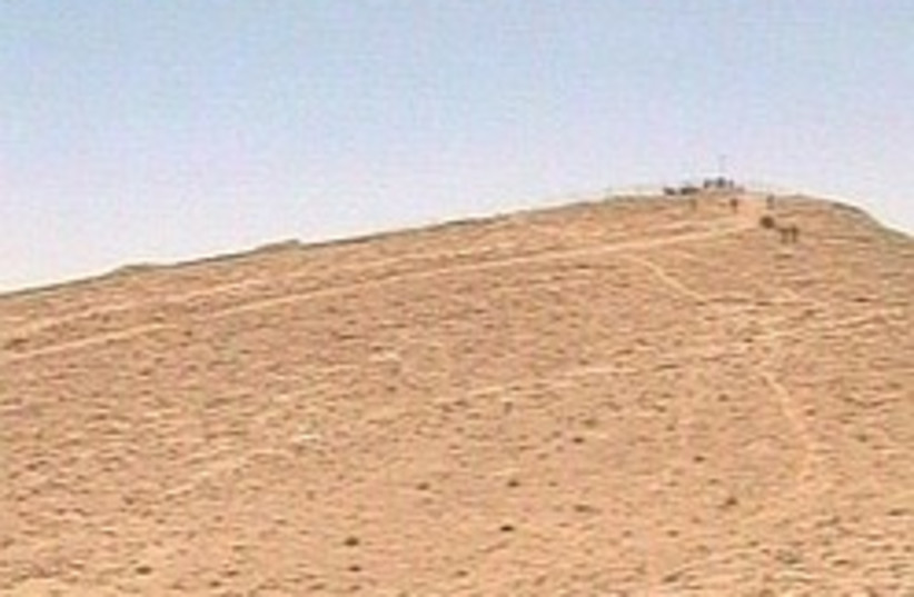 IDF lookout Egypt border (photo credit: Channel 10)