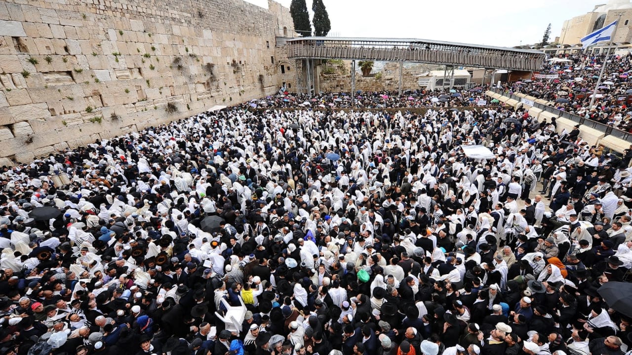 https://images.jpost.com/image/upload/f_auto%2Cfl_lossy/q_auto/c_fill%2Cg_faces%3Acenter%2Ch_720%2Cw_1280/439401