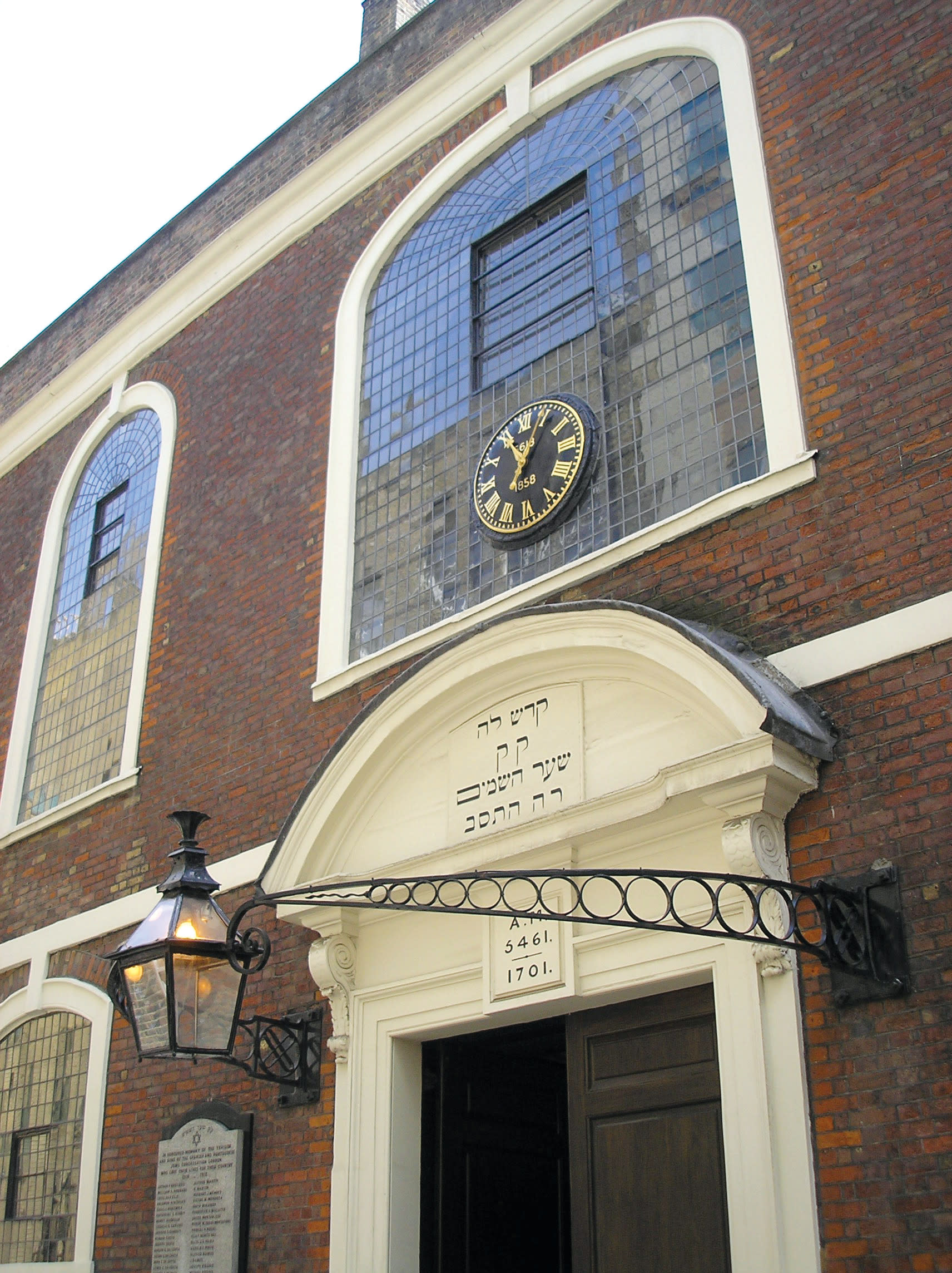 The Bevis Marks Synagogue.