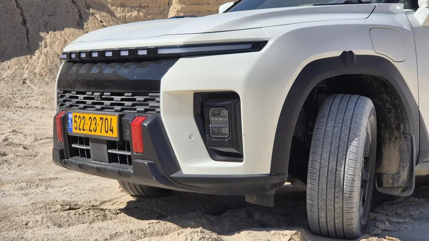With road tires and a low front end, we stayed on asphalt for most of the test. On the road, it was excellent.
