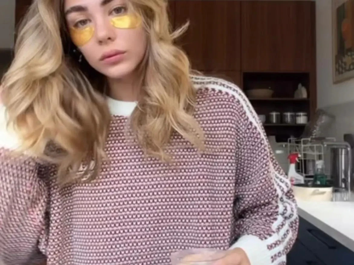 Maya Keyy wears Adidas. How will everyone know that I have money for a branded shirt?