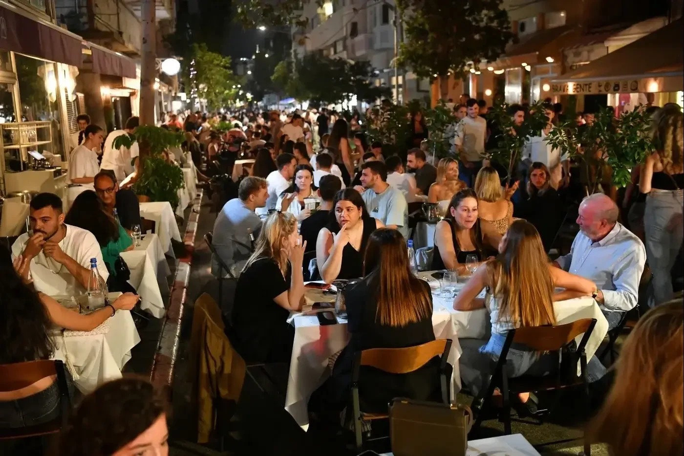 In the restaurant industry as well, the picture is not uniform