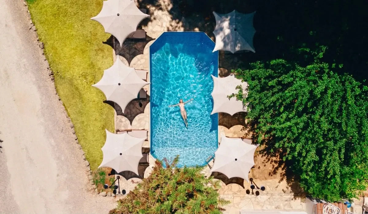 True freedom. The Hava complex in the Secret Forest