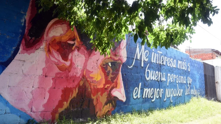 The mural honoring Leo Messi in the La Bajada neighborhood of Rosario.