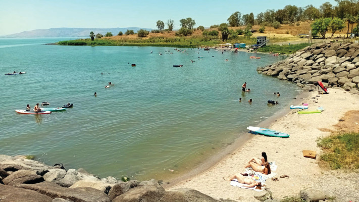 Amnon Bay Beach.