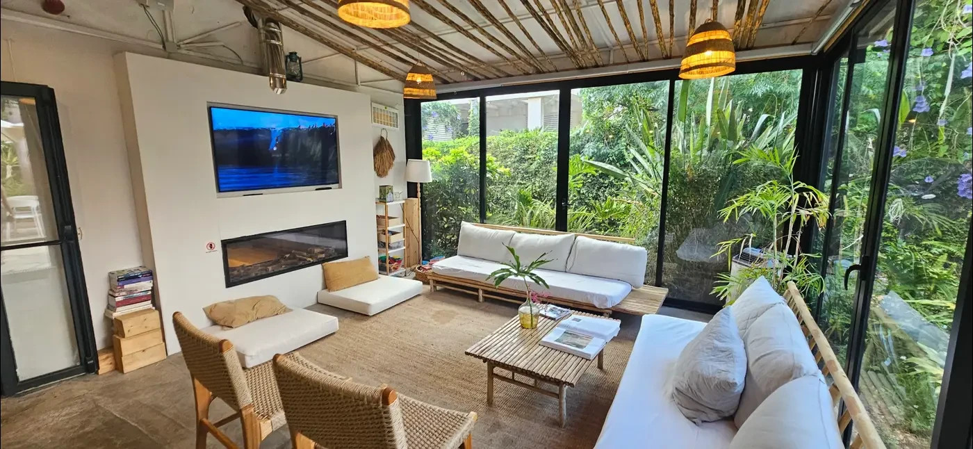 Simple, pleasant and inviting: One of the relaxation corners at Dolphin Village.