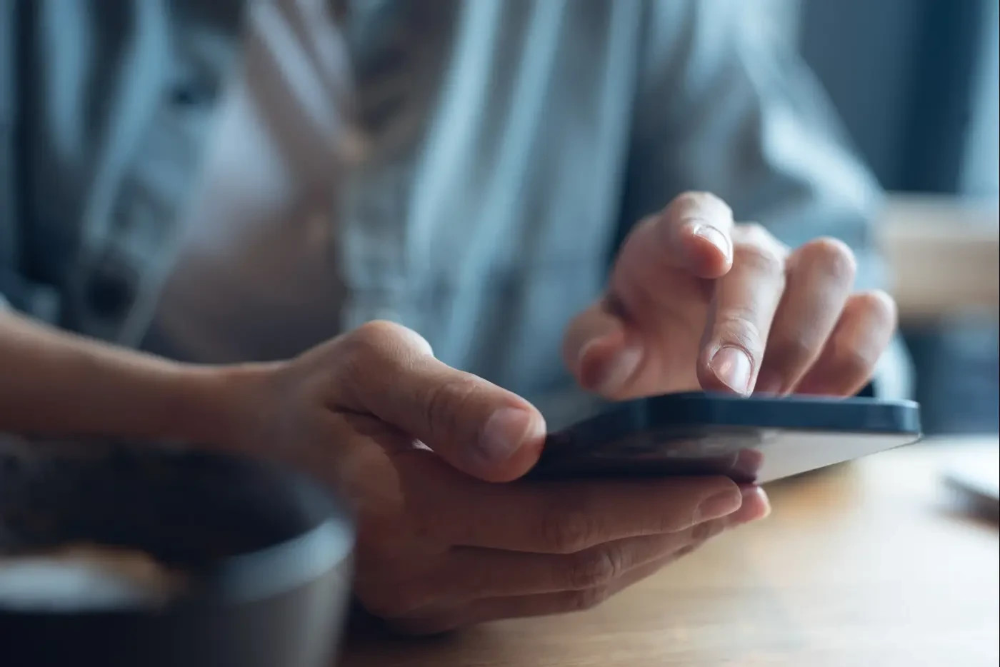 The problem begins the moment the head is tilted forward to read a message or scroll through the feed