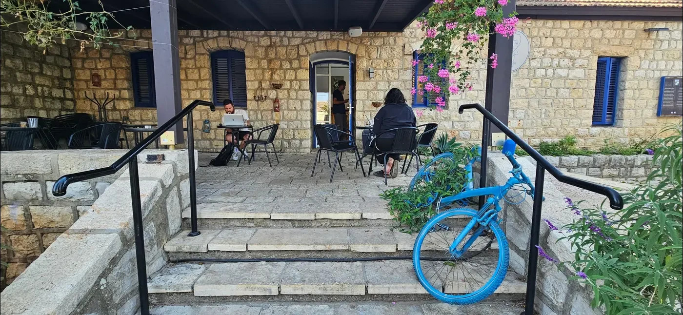 Cafe Bella.