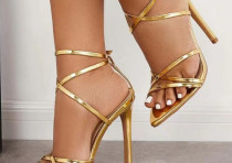  gold heels