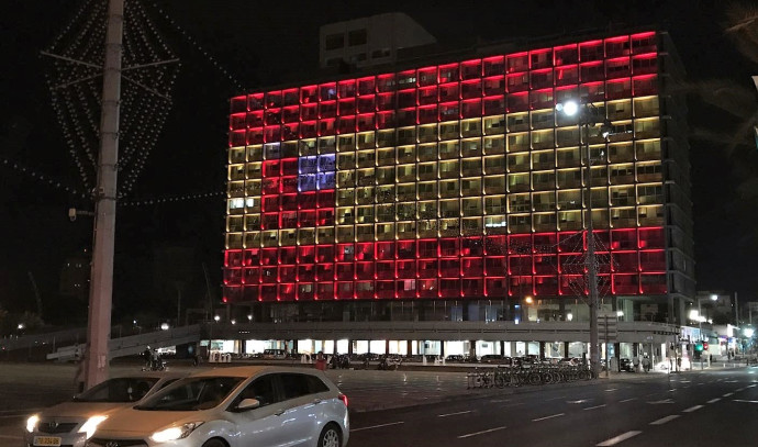 Tel Aviv City Hall lights up in solidarity with Barcelona - Israel News ...
