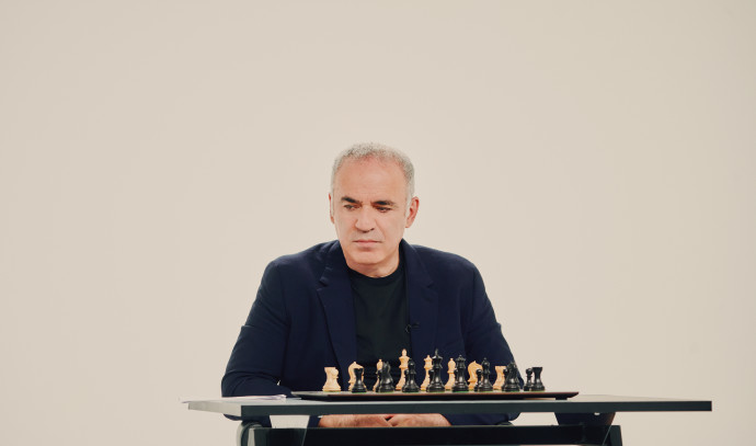 Chess champ Garry Kasparov speaks out against Iranian regime