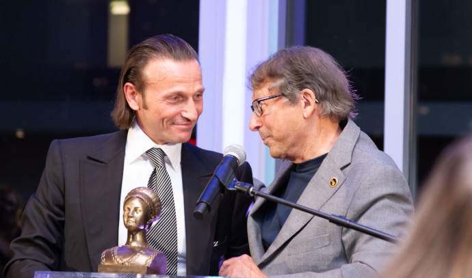 Designer Stuart Weitzman receives award for education of Sephardic Jews - Vimarsana News