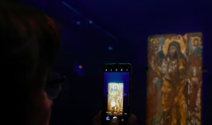 Rare Christian icons evacuated from Ukraine go on show in Paris' Louvre - Vimarsana News