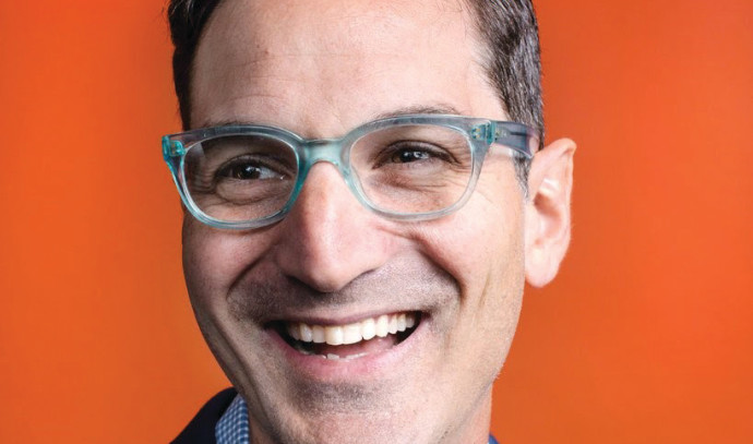 US media maverick Guy Raz's bestselling book launched in Hebrew - Vimarsana News