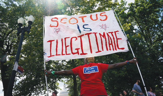 US supreme court turns to politics and endangers the trust of citizens - Vimarsana News