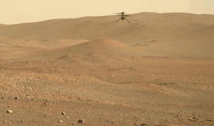 NASA의 혁신적인 헬리콥터가 희귀 영상으로 화성에서 시험 비행을 수행합니다.