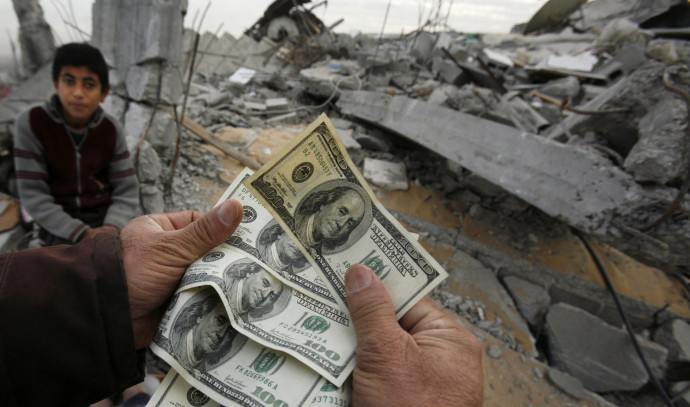 Fmr.  Agent du Mossad : l’argent provenant des investissements et de l’aide est acheminé vers le Hamas
