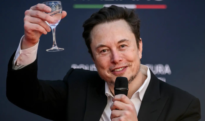 Elon Musk surpasses Jeff Bezos to become the world’s wealthiest person