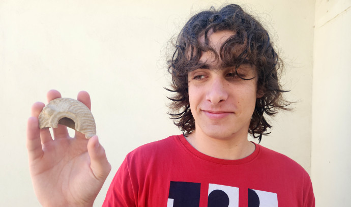 Roman oil lamp discovered by student from Hod Hasharon in the south - Vimarsana News