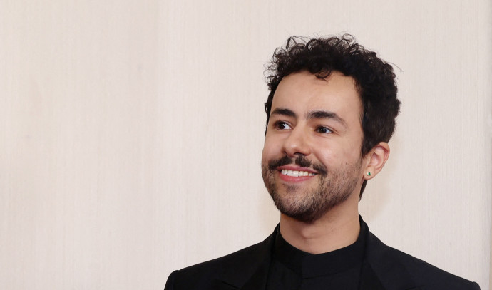 Muslim Ramy Youssef comic uses SNL monologue to call for Gaza peace - Vimarsana News