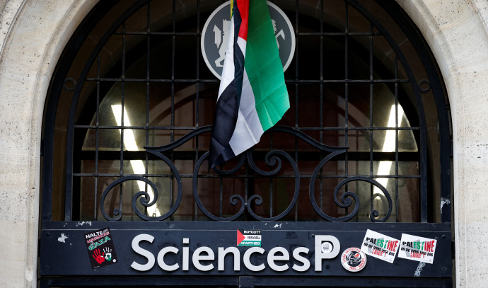 Protesters block French university in support of Palestine