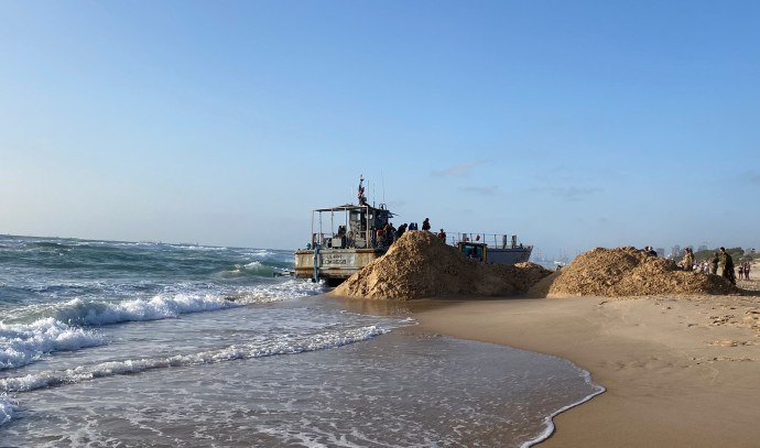 US Navy ship en route to Gaza runs aground in Ashdod – Israel News