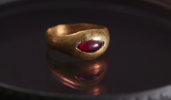 Archaeology discovery: Ancient gold ring unearthed in Jerusalem - Vimarsana News