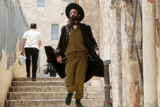 Haredi soldier (credit: MARC ISRAEL SELLEM/THE JERUSALEM POST)