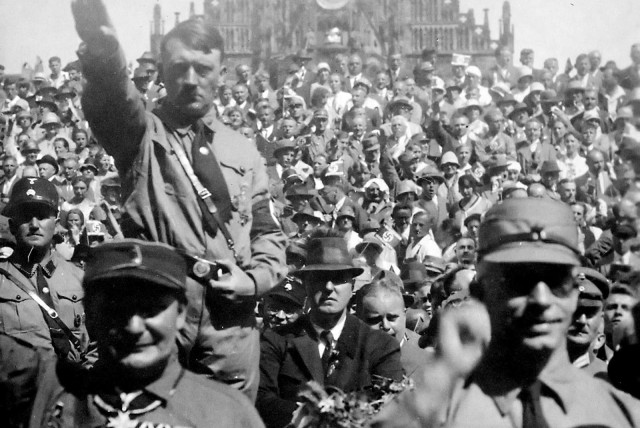 Hitler and Hermann Göring saluting at a 1928 Nazi Party rally in Nuremberg (credit: PUBLIC DOMAIN / HEINRICH HOFFMANN / US NATIONAL ARCHIVES AND RECORDS ADMINISTRATION)