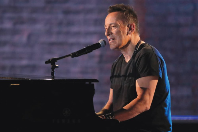 Bruce Springsteen performs at the 72nd Annual Tony Awards in New York Sunday (credit: LUCAS JACKSON / REUTERS)