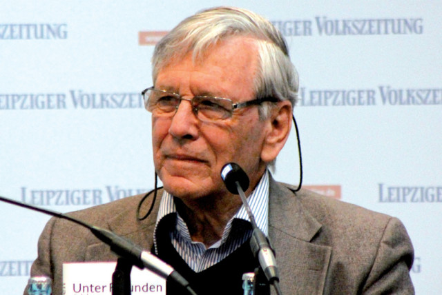 Amos Oz in Germany in 2013 (credit: WIKIPEDIA)