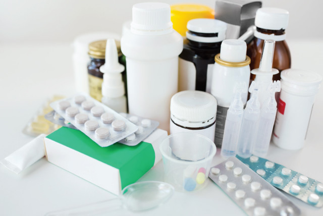 Federal judge orders pharmacies to pay Trumbull, Lake counties