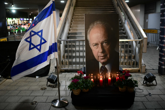 A memorial ceremony for former prime minister Yitzhak Rabin, Rabin Square, Tel Aviv, November 7, 2019 (credit: TOMER NEUBERG/FLASH90)