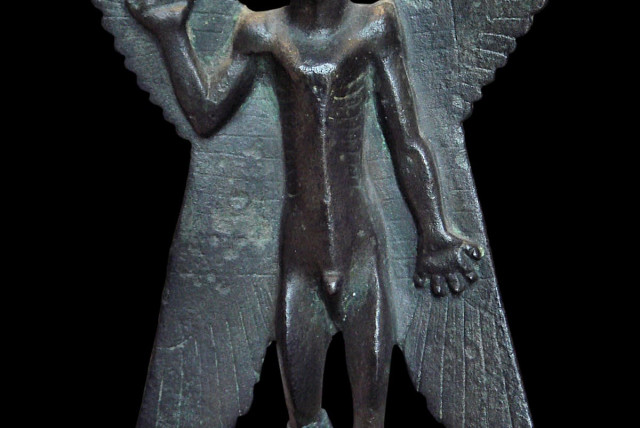 Statuette of the Demon Pazuzu, Neo-Assyrian period, 934-610 BC, bronze. Musée du Louvre, Department of Near Eastern Antiquities, Paris (credit: PHGCOM/WIKIMEDIA COMMONS)