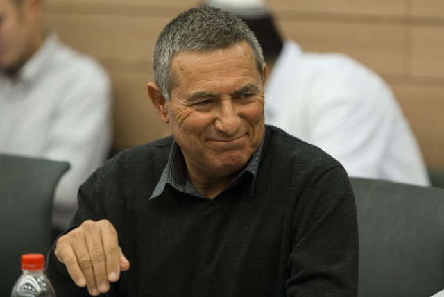  Doron Almog, head of the Prime Minister's Office directorate for economic and community development of the Negev Bedouin, during a discussion regarding a bill regulating the bedouin settlements, December 23, 2013. (credit: FLASH90)