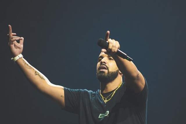 Drake Lights Up Las Vegas on New Year's Day