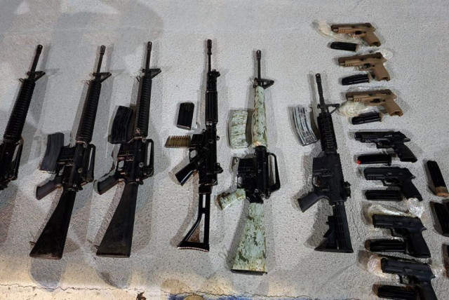 Drugs and weapons smuggled in from Jordan caught by the IDF.  (credit: IDF SPOKESPERSON'S UNIT)