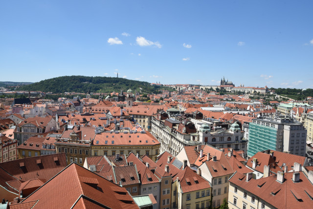 Prague old town from town hall (credit: MarkDavidPod)