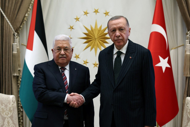 Turkish President Tayyip Erdogan meets with Palestinian Authority President Mahmoud Abbas in Ankara, Turkey August 23, 2022. (credit: MURAT CETINMUHURDAR/PRESIDENTIAL PRESS OFFICE/HANDOUT VIA REUTERS)