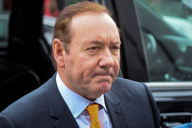  Actor Kevin Spacey arrives at the Manhattan Federal Court for his civil sex abuse case in New York City, US, October 13, 2022. (credit: REUTERS/BRENDAN MCDERMID)