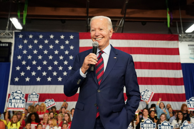  U.S. President Joe Biden reacts as he participates in a campaign fundraising event for U.S. Rep. Mike Levin (D-CA) in San Diego, California, US, November 3, 2022.  (credit: KEVIN LAMARQUE/REUTERS)