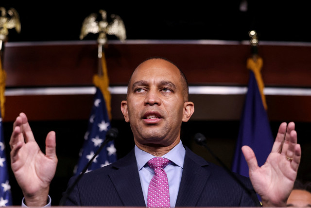  US House Democratic Caucus Chair Hakeem Jeffries (D-NY) speaks during a news conference following a House Democratic Caucus meeting at the US Capitol in Washington, November 2, 2021 (credit: EVELYN HOCKSTEIN/REUTERS)