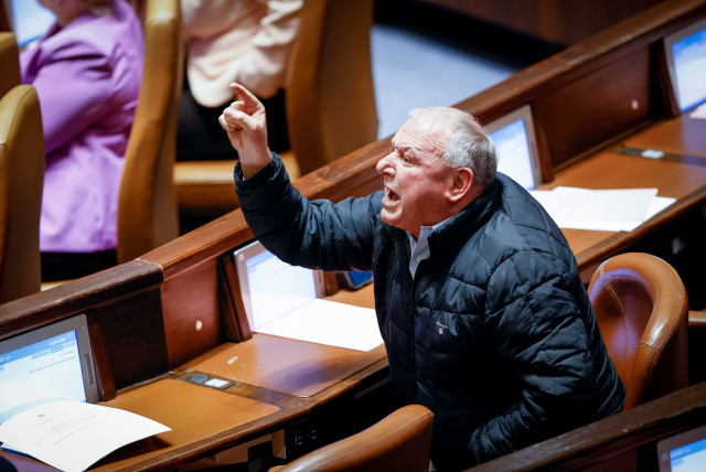  MK Dudi Amsalem reacts during a plenum session at the assembly hall of the Knesset, the Israeli parliament in Jerusalem, on December 19, 2022.  (credit: OLIVIER FITOUSSI/FLASH90)