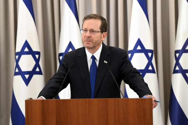  President Isaac Herzog speaks on Israel's judicial reform on February 12, 2023 (credit: HAIM ZACH/GPO)
