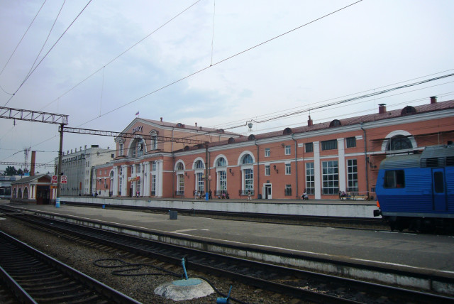  Train station Bryansk-1, Bryansk Oblast, Russia. (credit: Leonid Dzhepko/Wikimedia Commons)